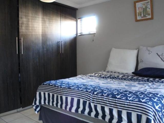 Townhouse for sale in Dr Kenneth Kaunda, North West