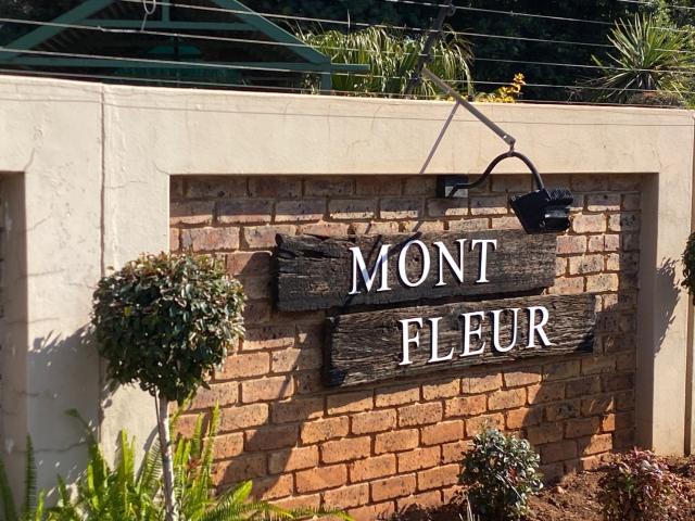 Townhouse for sale in Centurion, Die Hoewes