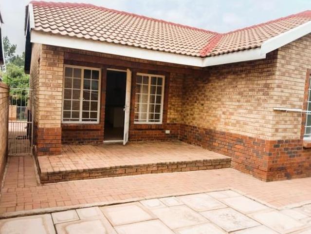 Townhouse for rent in Centurion, City of Tshwane Metropolitan Municipality