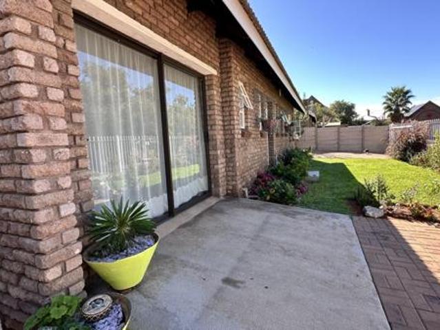 Townhouse for sale in Upington, Northern Cape