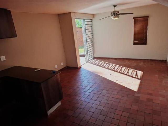 Townhouse for rent in Waterkloof, Gauteng