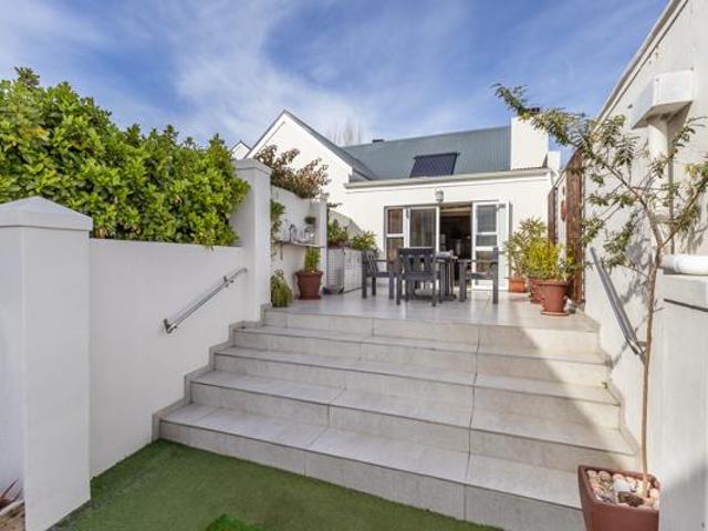 Townhouse for sale in Durbanville, Western Cape