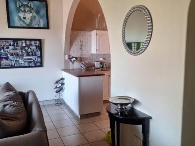 Townhouse for rent in Seaview, Kwazulu-natal