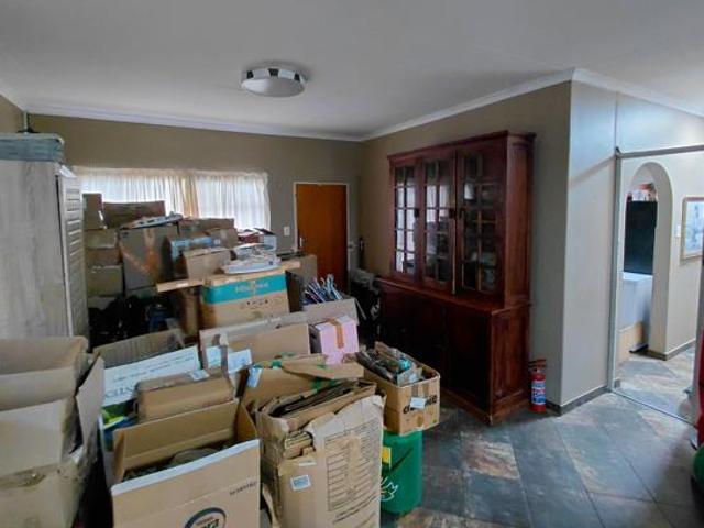 Townhouse for rent in Klerksdorp, Matlosana Local Municipality