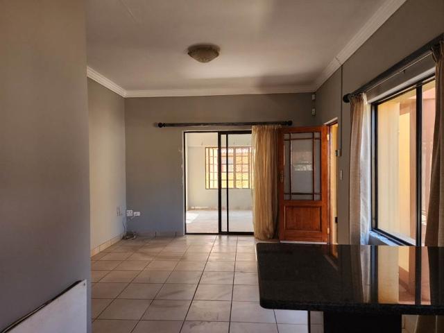 Townhouse for sale in Dr Kenneth Kaunda, North West