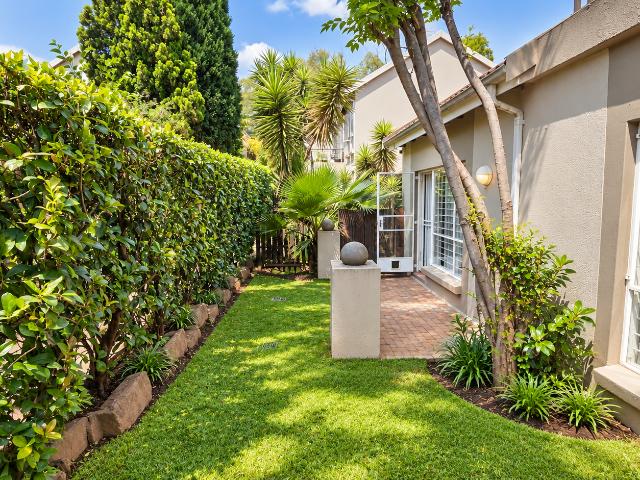Townhouse for sale in Sandton, City of Johannesburg Metropolitan Municipality