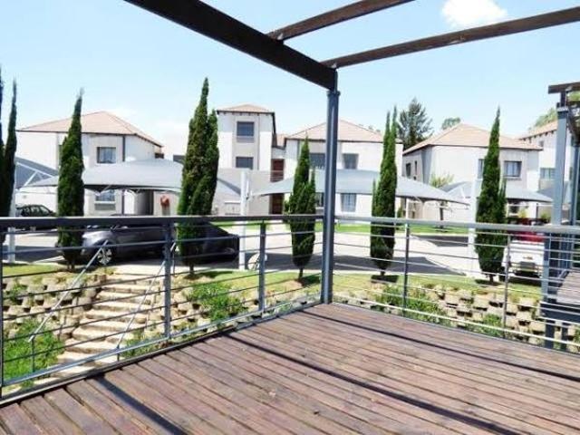Townhouse for rent in Vosloorus, Gauteng
