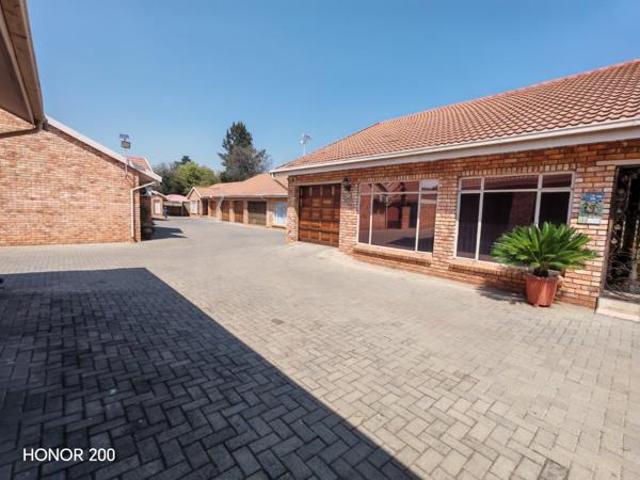 Townhouse for sale in Sedibeng, Gauteng