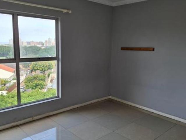 Townhouse for rent in Seaview, Kwazulu-natal