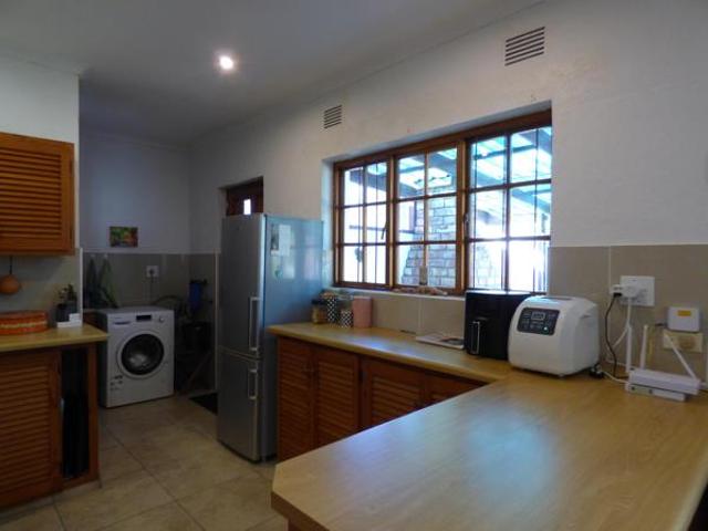 Townhouse for rent in Bushmans River Mouth, Eastern Cape