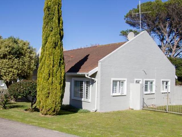 Townhouse for sale in Bushmans River Mouth, Eastern Cape