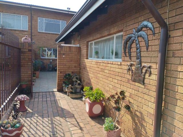 Townhouse for sale in Ekurhuleni, Gauteng