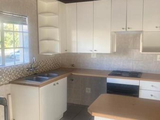 Townhouse for rent in Jansenpark, City of Ekurhuleni Metropolitan Municipality