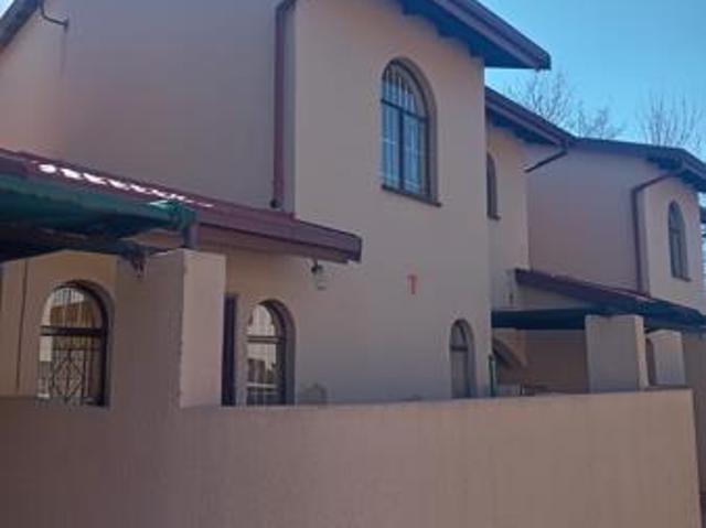 Townhouse for rent in Ekurhuleni, Gauteng