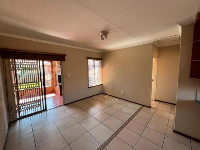 Townhouse for rent in Jansenpark, City of Ekurhuleni Metropolitan Municipality