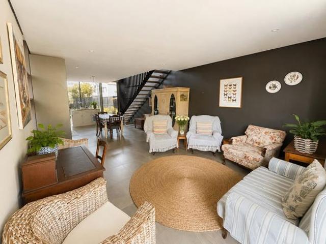 Townhouse for rent in Princess Grant, Kwazulu-natal