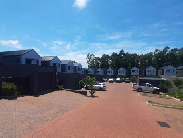 Townhouse for sale in Princess Grant, Kwazulu-natal