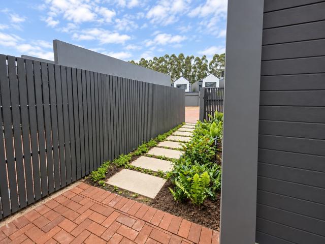 Townhouse for sale in Princess Grant, Kwazulu-natal