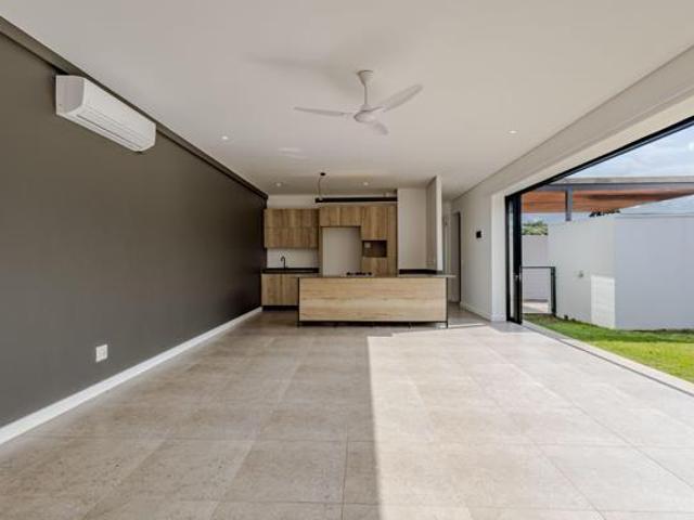 Townhouse for sale in Princess Grant, Kwazulu-natal