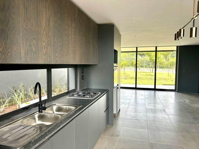 Townhouse for sale in Princess Grant, Kwazulu-natal