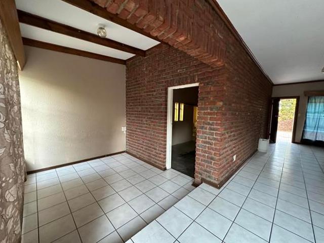 Townhouse for sale in Dr Kenneth Kaunda, North West