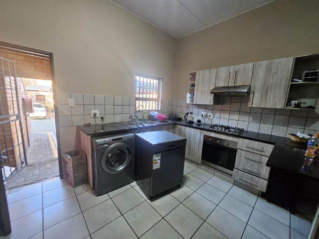 Townhouse for sale in Ekurhuleni, Gauteng