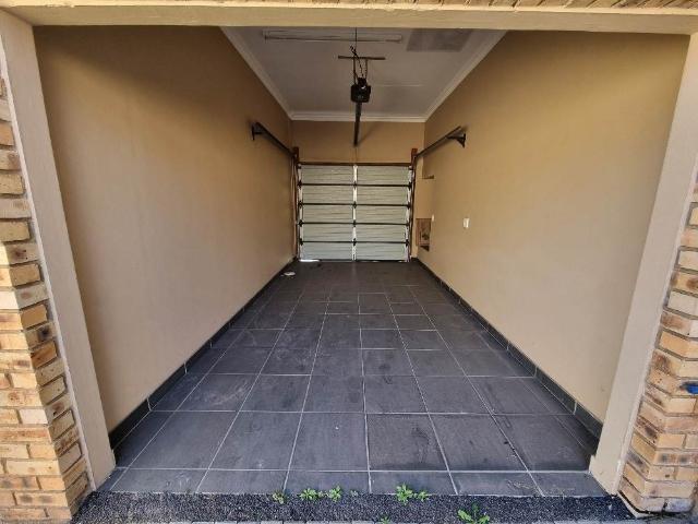 Townhouse for sale in Ekurhuleni, Gauteng