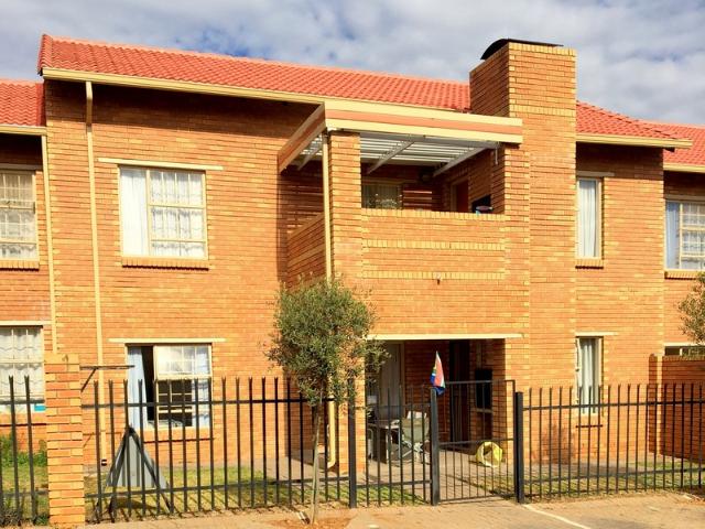 Townhouse for rent in Pretoria, Gauteng