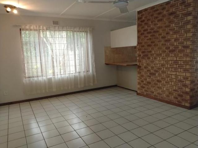 Townhouse for sale in UMhlathuze Municipality, Kwazulu-natal