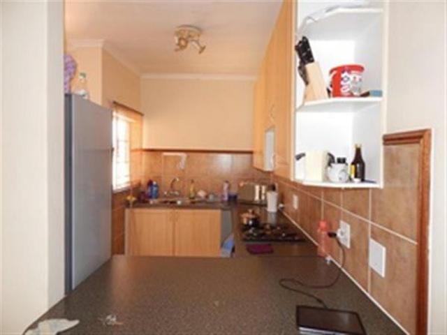 Townhouse for rent in Waterkloof, Gauteng