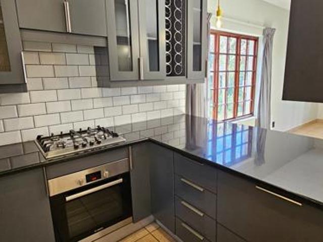 Townhouse for rent in Waterkloof, Gauteng