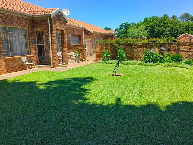 Townhouse for sale in Bronkhorstspruit, Gauteng