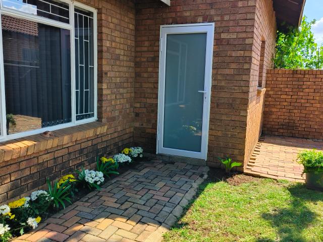 Townhouse for sale in Bronkhorstspruit, Gauteng