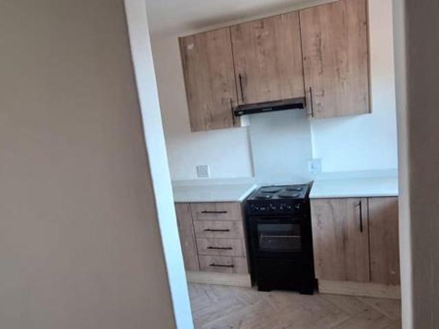 Townhouse for rent in Seaview, Kwazulu-natal