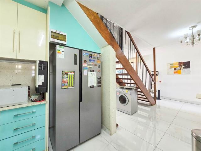 Townhouse for sale in Seaview, Kwazulu-natal
