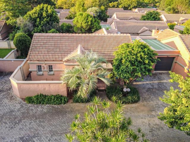Townhouse for sale in Waterkloof, Gauteng