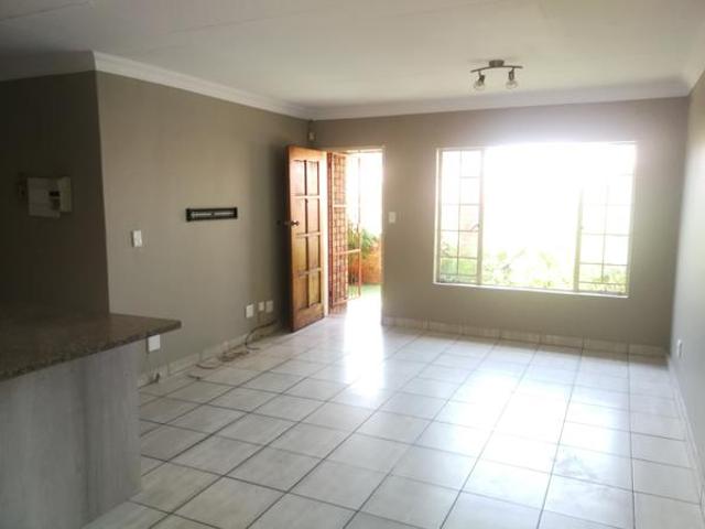 Townhouse for rent in Pretoria, City of Tshwane Metropolitan Municipality
