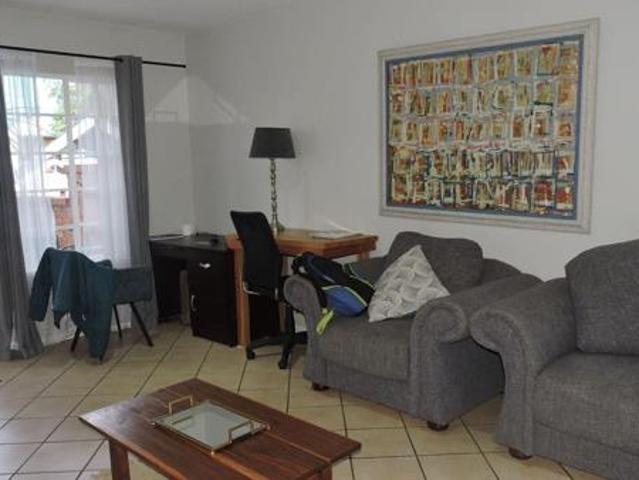 Townhouse for rent in Waterkloof, Gauteng