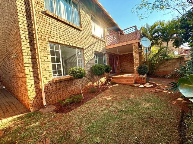 Townhouse for rent in Waterkloof, Gauteng