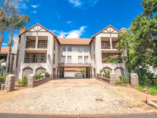 Townhouse for sale in Waterkloof, Gauteng