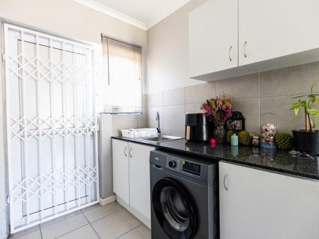 Townhouse for sale in Nelson Mandela Bay Ward 18, Nelson Mandela Bay Metropolitan Municipality