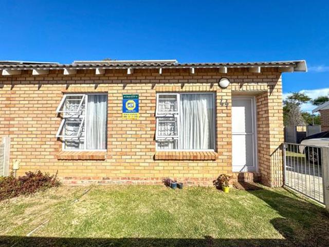 Townhouse for sale in Nelson Mandela Bay Ward 18, Nelson Mandela Bay Metropolitan Municipality