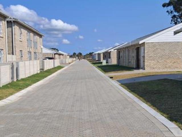 Townhouse for sale in Port Elizabeth, Eastern Cape
