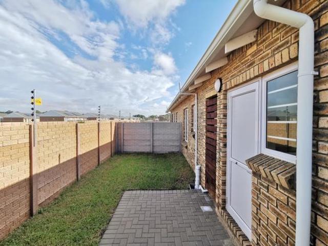 Townhouse for sale in Port Elizabeth, Eastern Cape