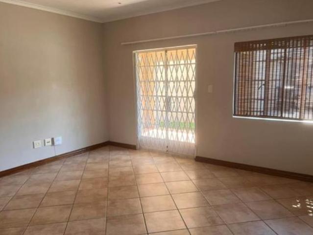 Townhouse for rent in Jansenpark, City of Ekurhuleni Metropolitan Municipality