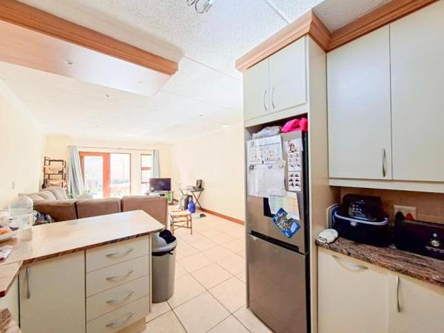 Townhouse for rent in Ekurhuleni, Gauteng