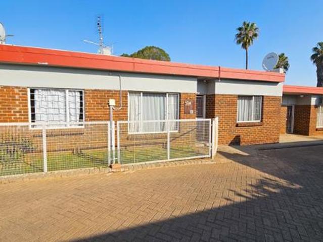 Townhouse for sale in Bloemfontein, Free State