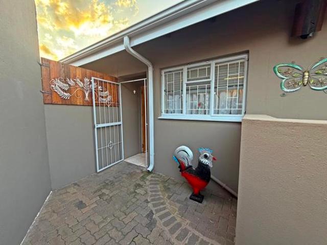 Townhouse for sale in Bloemfontein, Free State