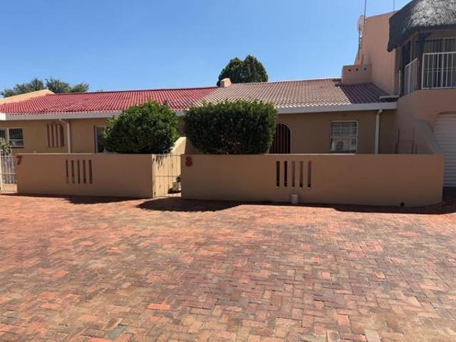 Townhouse for sale in Lejweleputswa, Free State