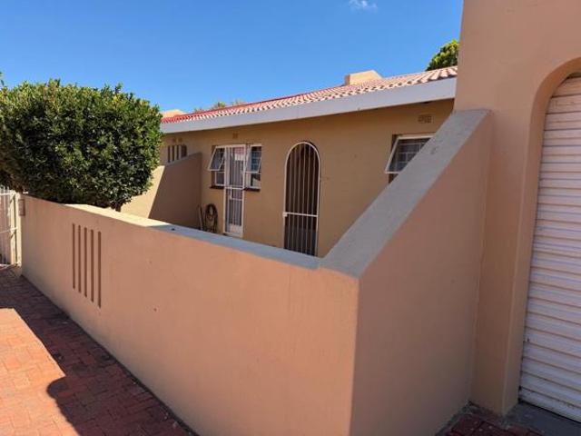 Townhouse for sale in Lejweleputswa, Free State